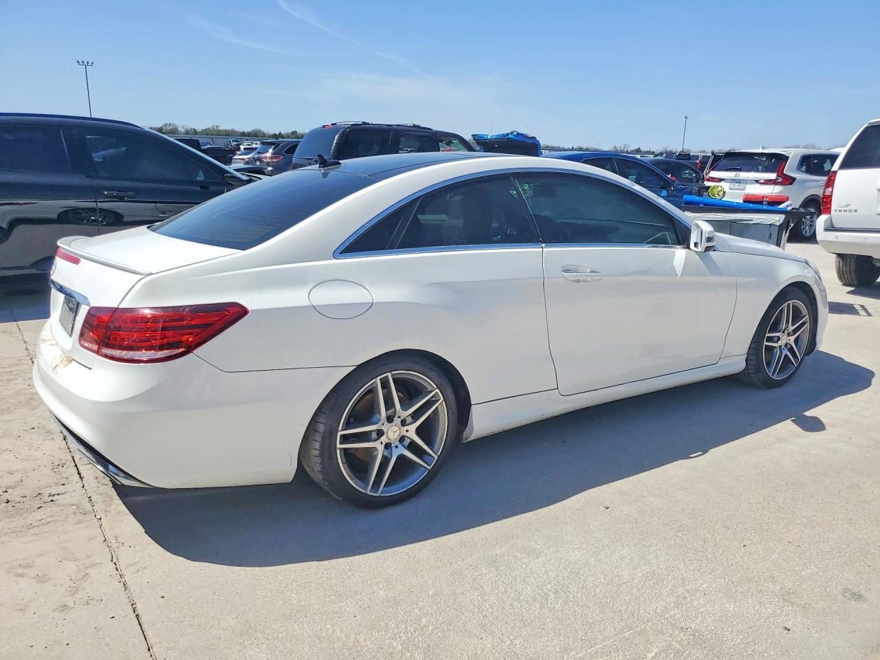 2016 Mercedes-Benz E 400 - Фото 3