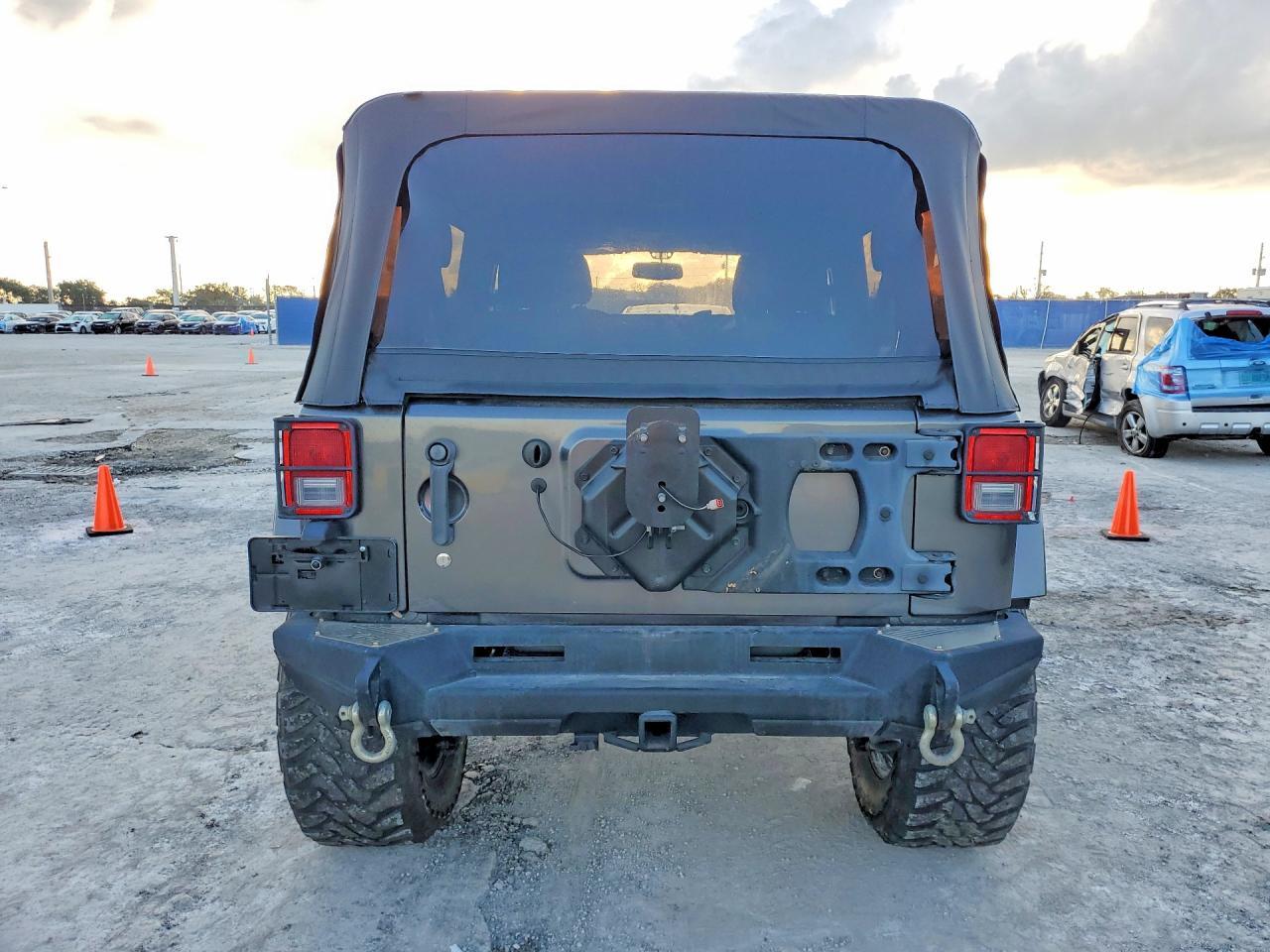 2016 Jeep Wranger - Фото 6