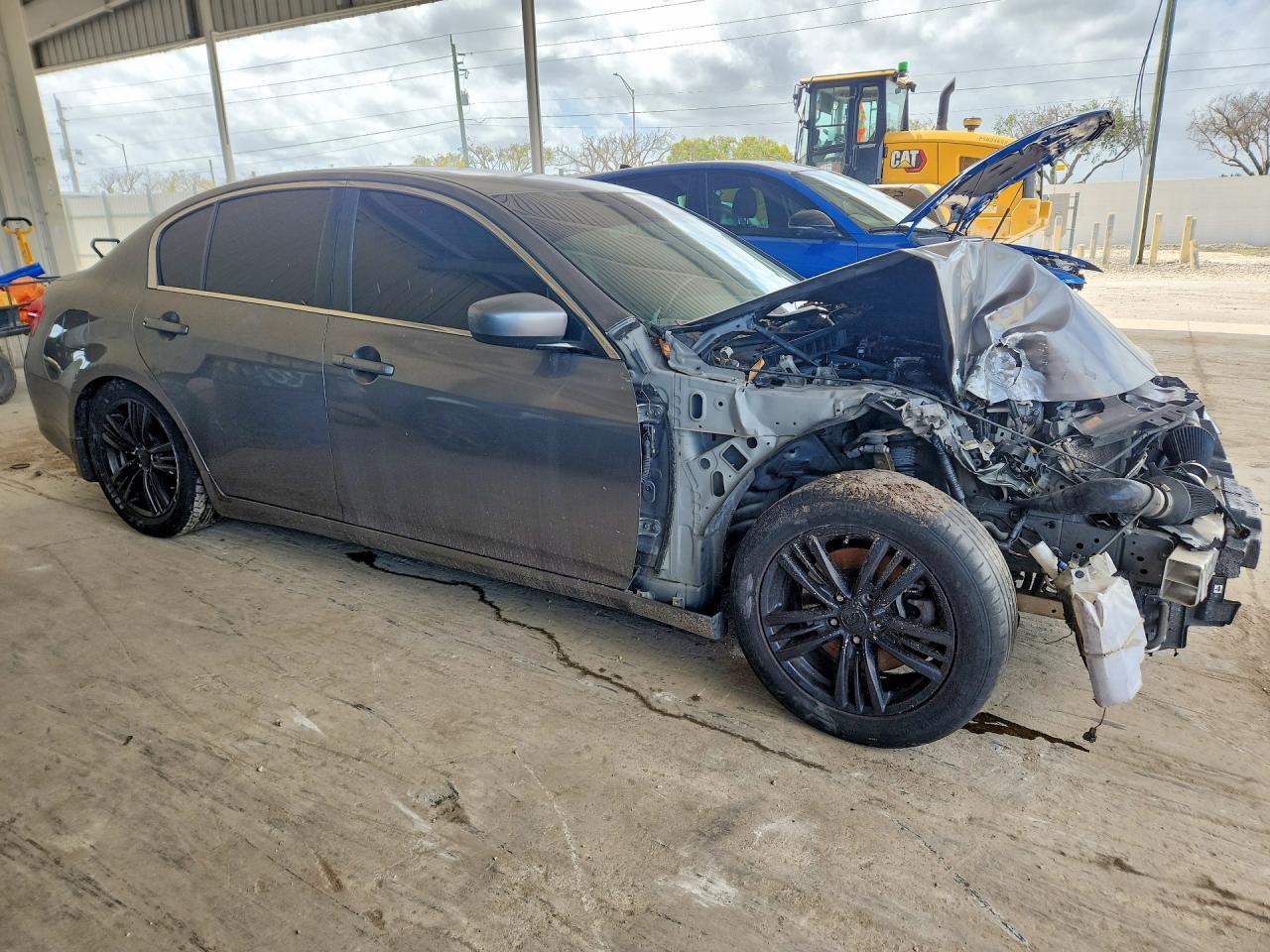 2013 Infiniti G37 - Image 4
