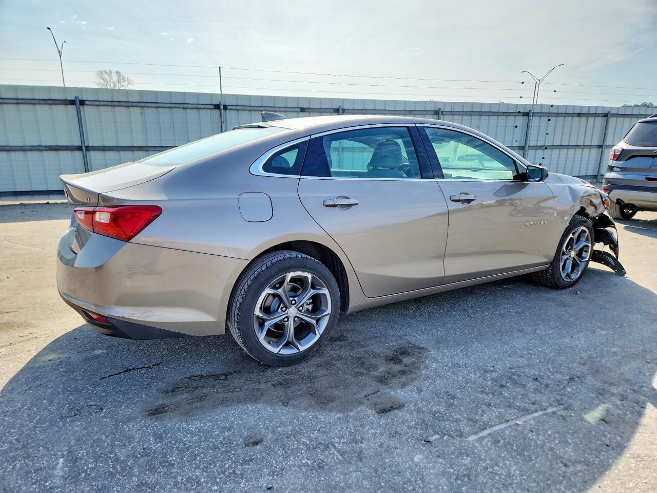 2023 Chevrolet Malibu Lt - Фото 3