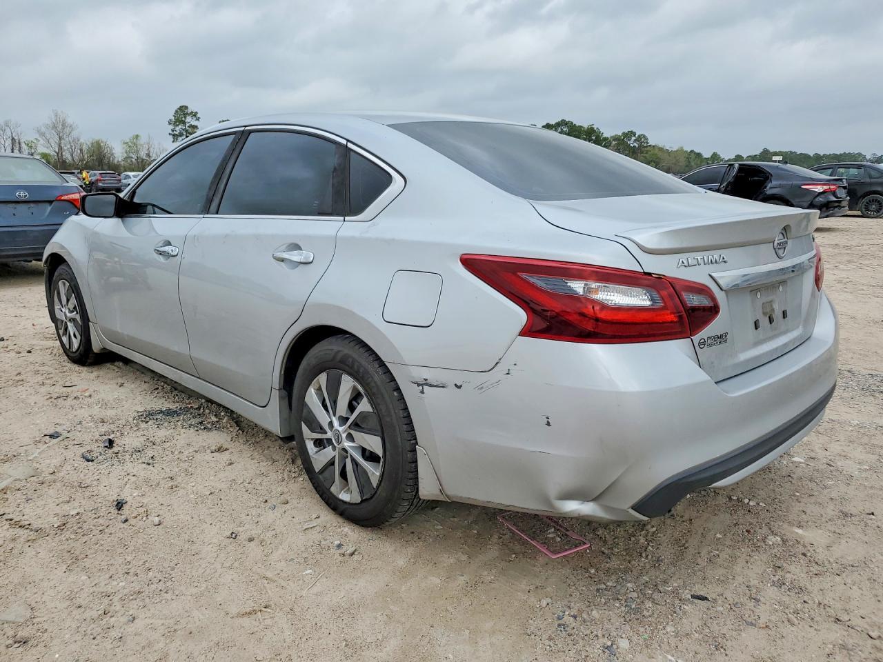 2017 Nissan Altima 2.5 Sr - Image 2