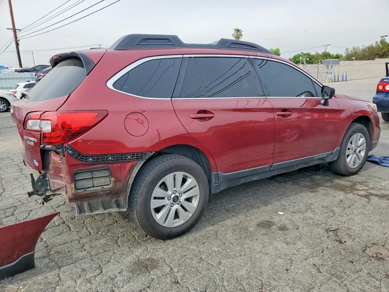 2017 Subaru Outback 2.5I - Image 3