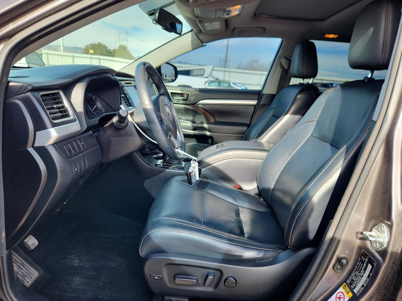 2016 Toyota Highlander Xle - Image 7
