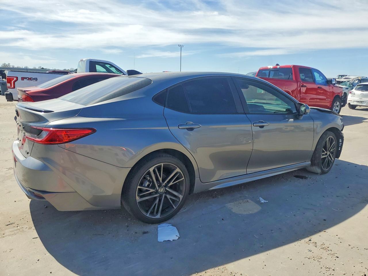 2025 Toyota Camry Xse - Фото 3
