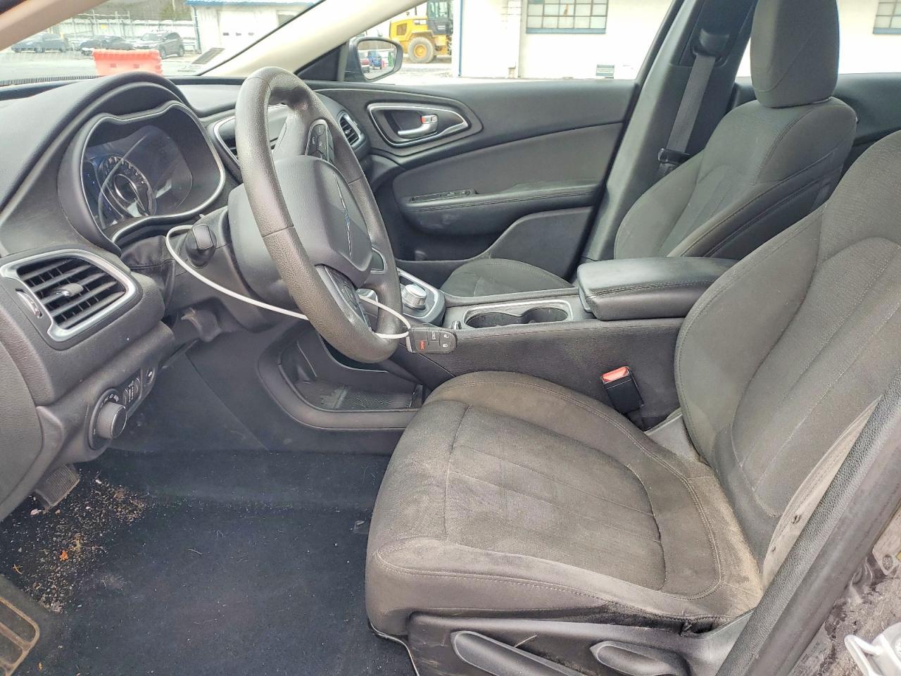 2016 Chrysler 200 Limited - Image 7