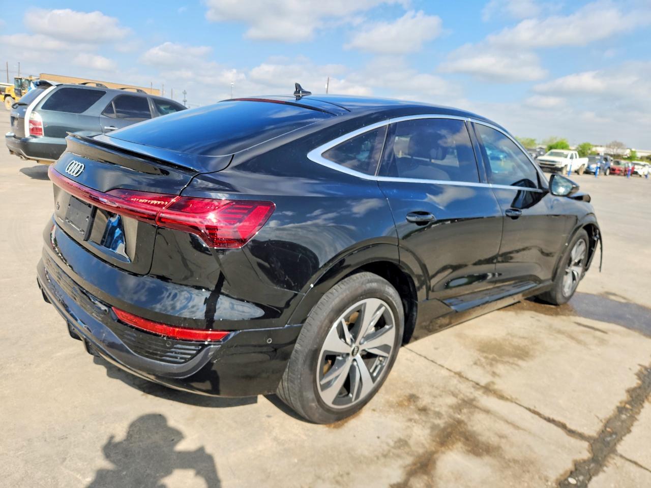 2024 Audi Q8 E-Tron Sportback Premium Plus - Image 3