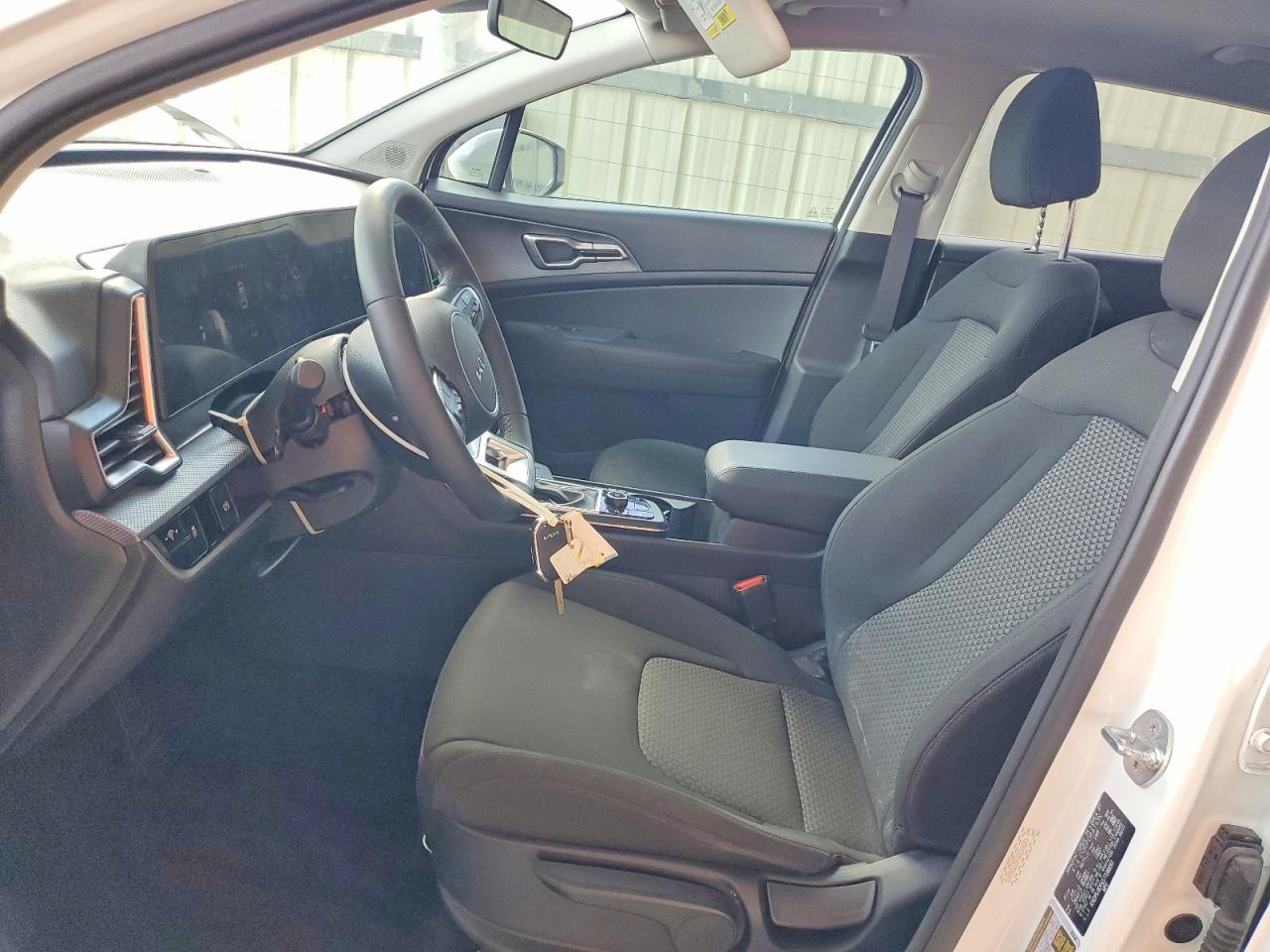 2025 Kia Sportage Lx - Image 7