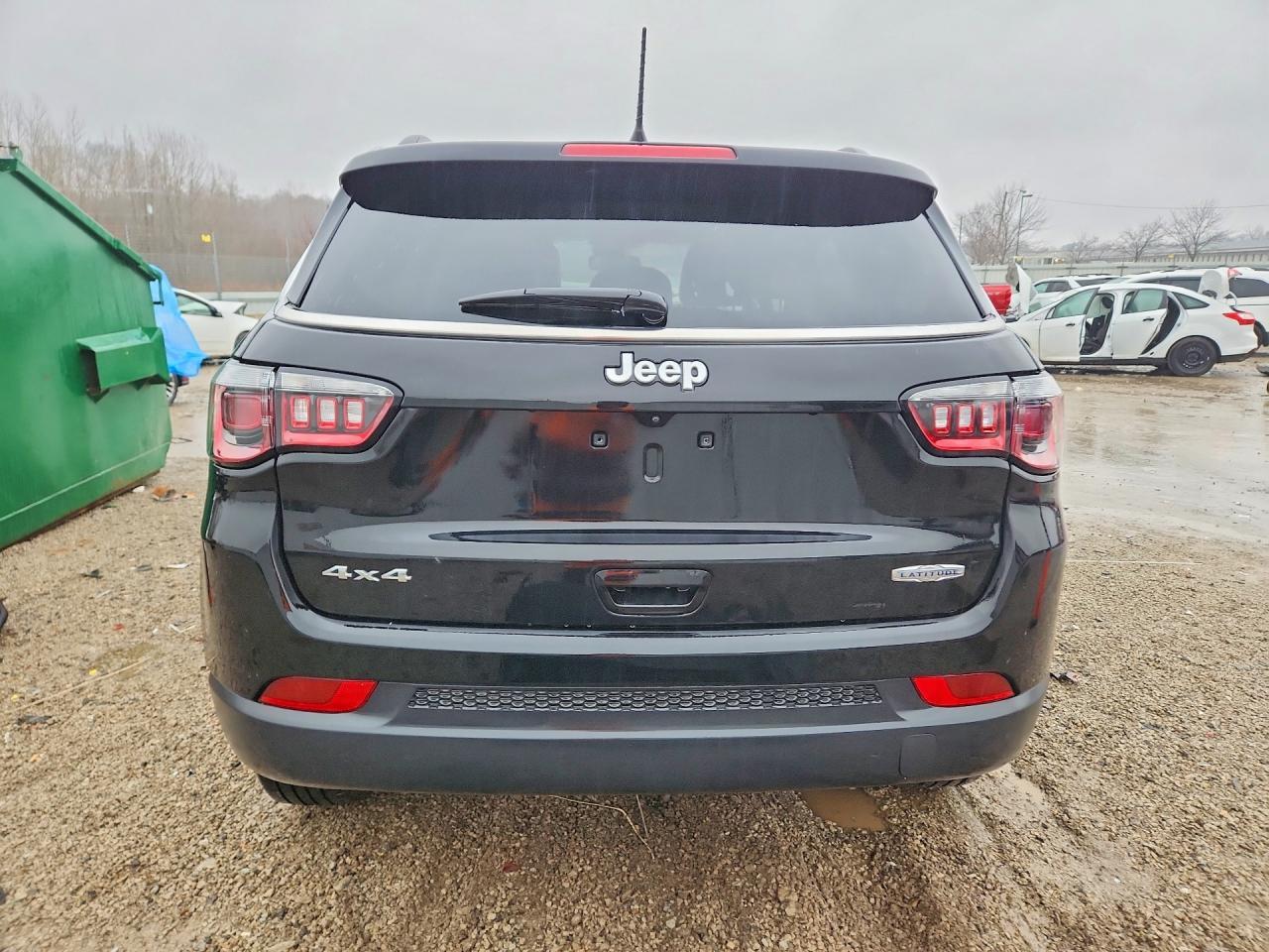 2022 Jeep Compass Latitude - Image 6
