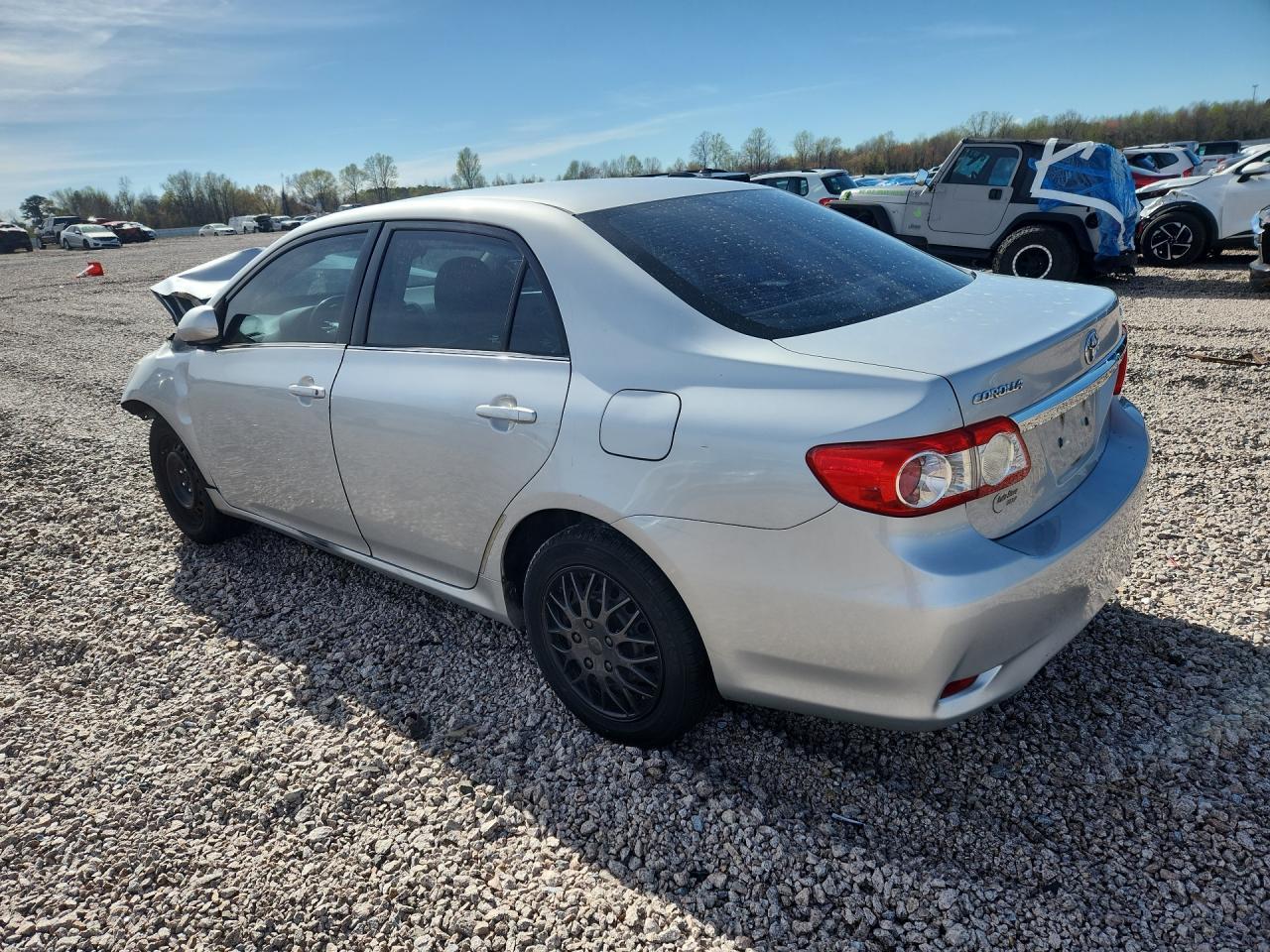 2013 Toyota Corolla Le - Фото 2