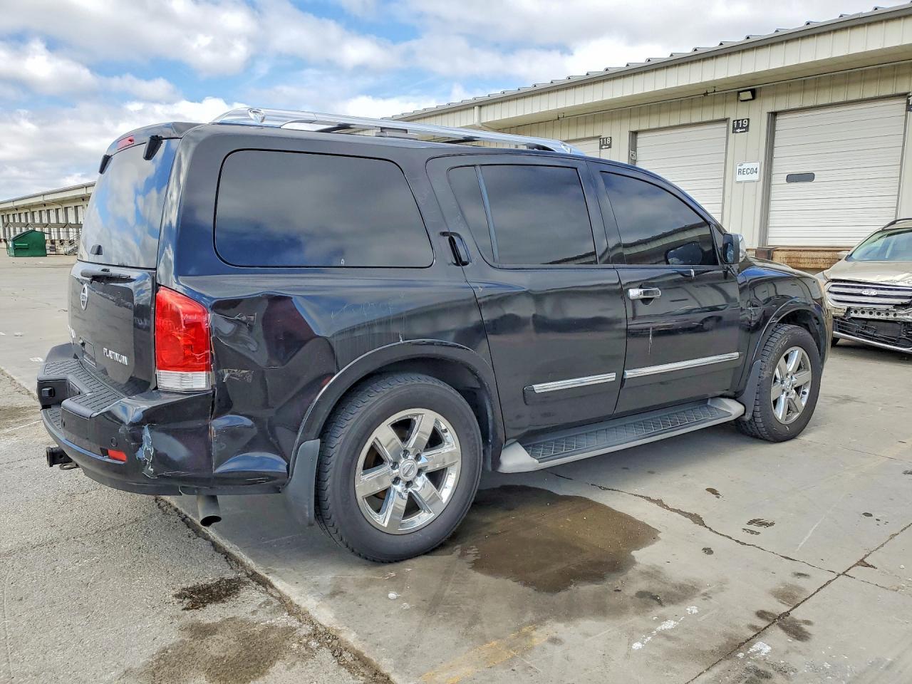 2014 Nissan Armada - Image 3