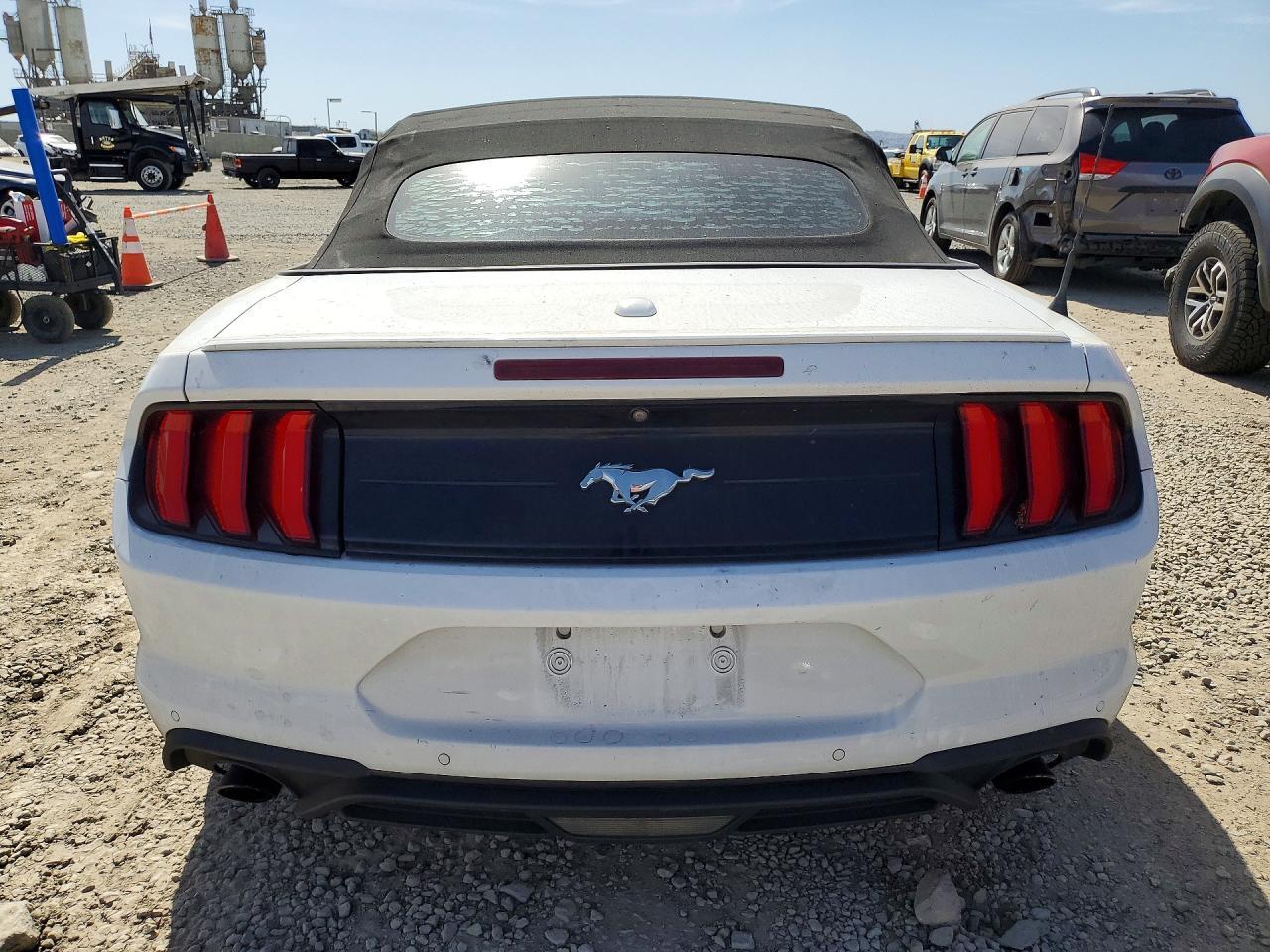 2018 Ford Mustang - Фото 6