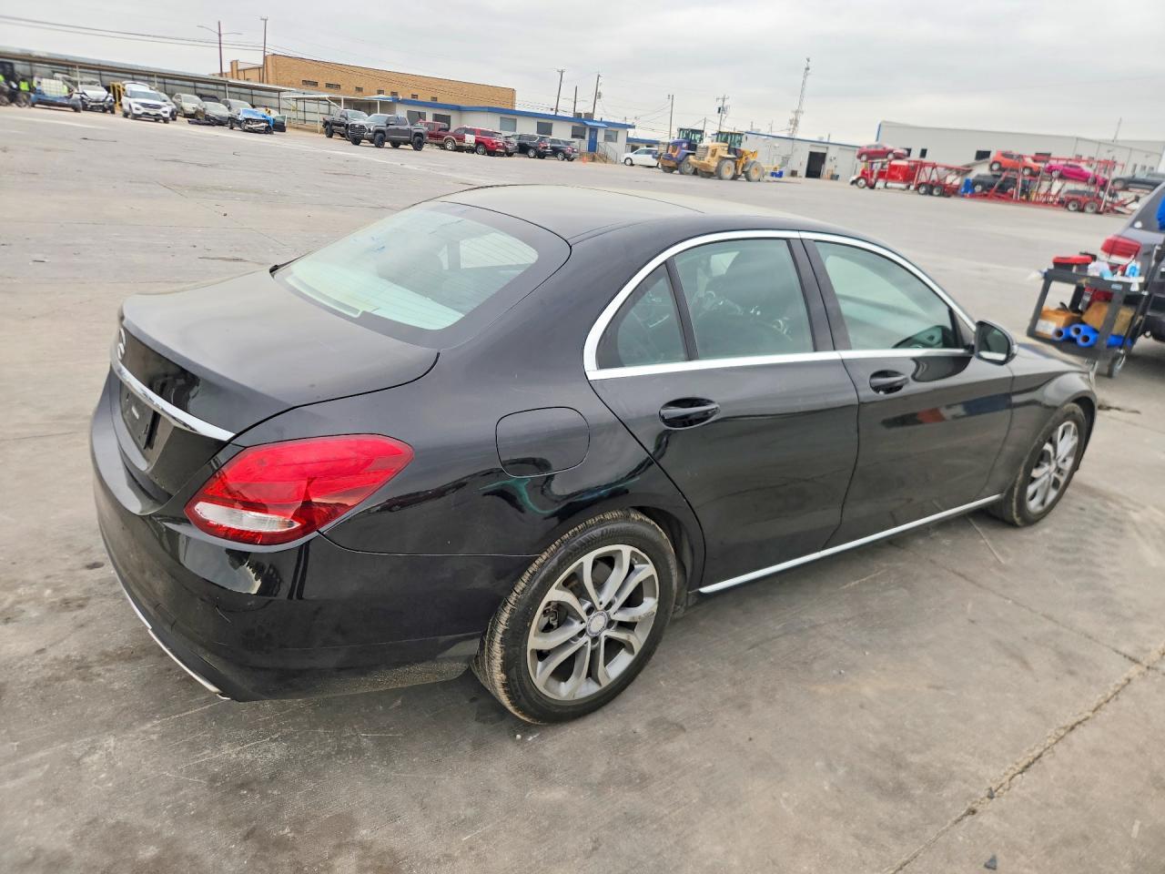 2017 Mercedes-Benz C 300 - Фото 3