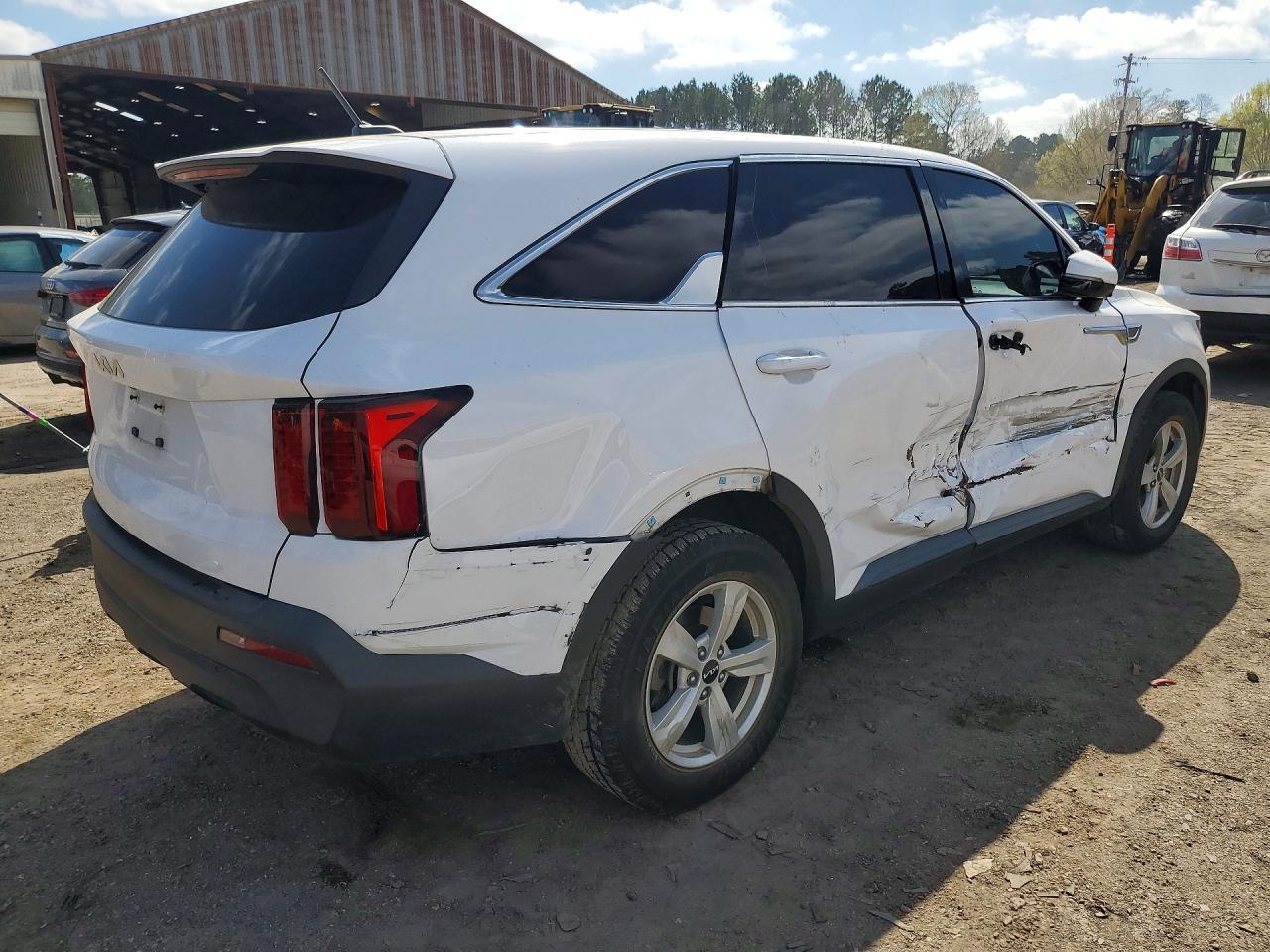 2023 Kia Sorento Lx - Фото 3