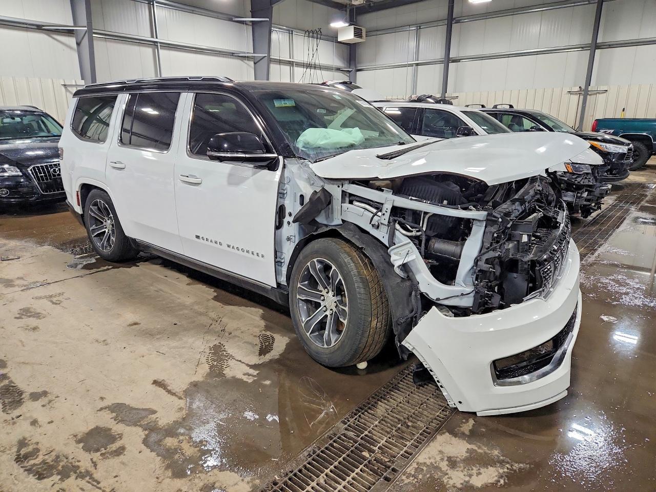 2023 Jeep Grand Wagoneer Series I - Фото 4