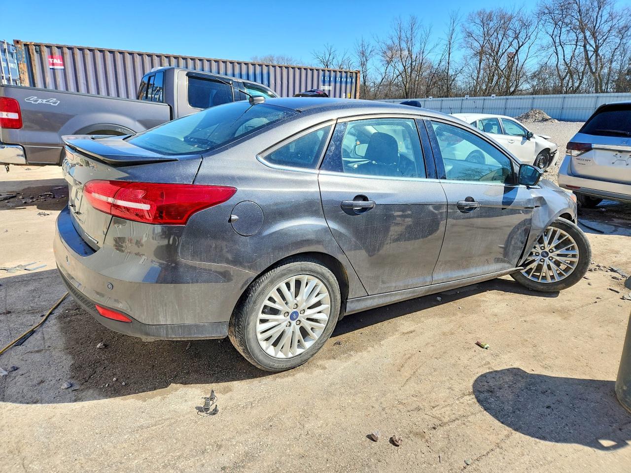2018 Ford Focus Titanium - Фото 3