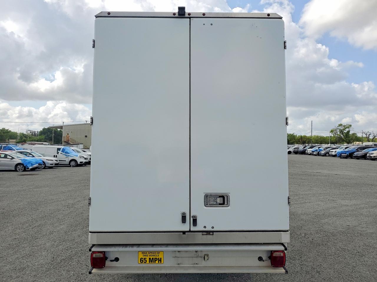 2021 Ford Transit Delivery Truck - Фото 6