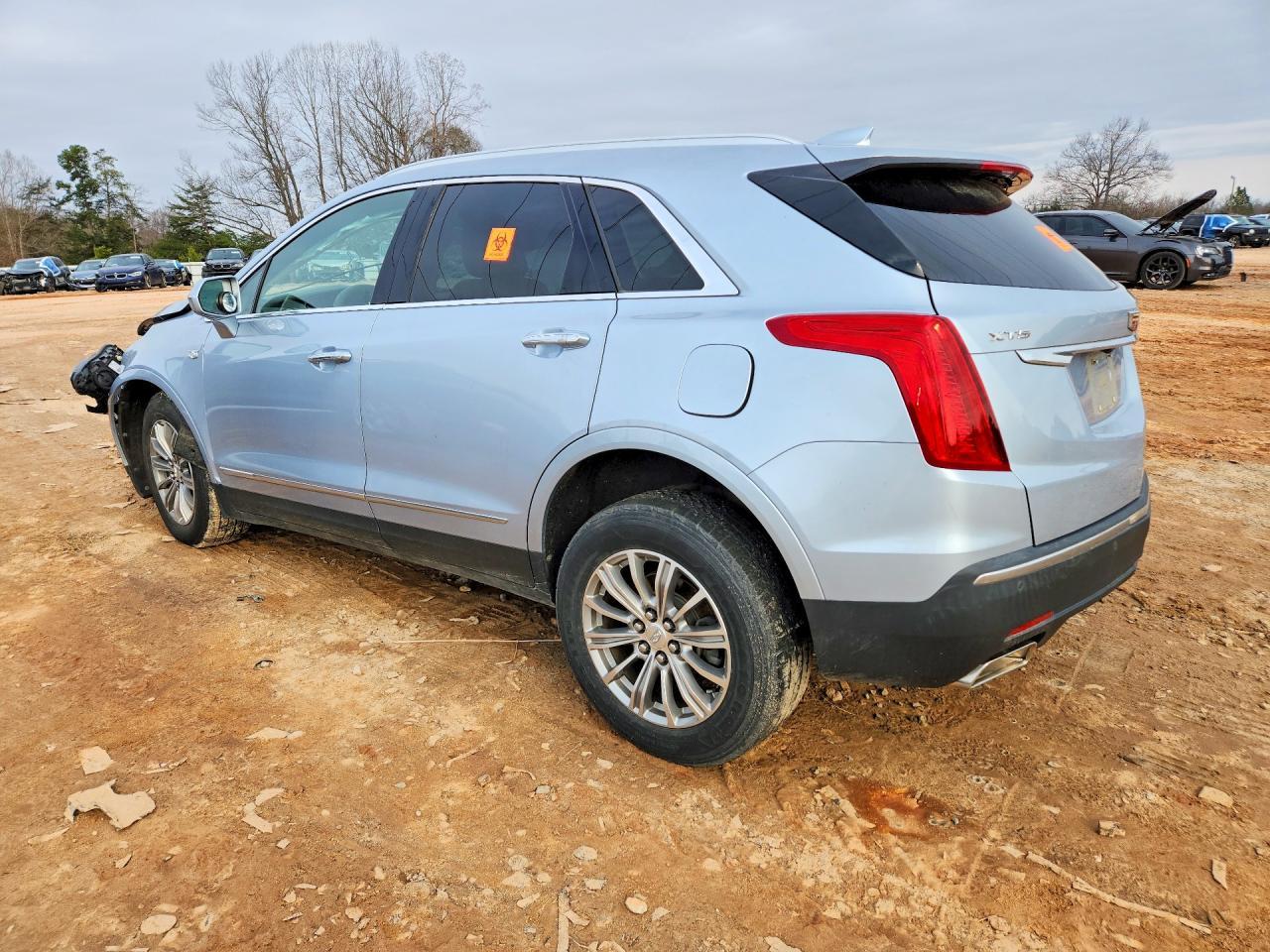 2017 Cadillac Xt5 Luxury - Image 2