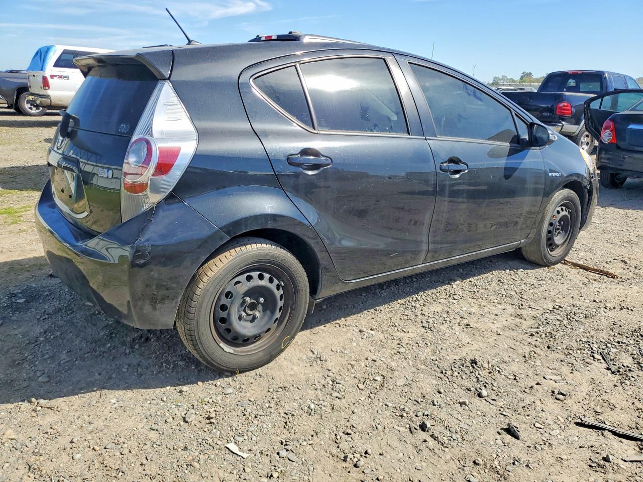 2013 Toyota Prius C One - Image 3