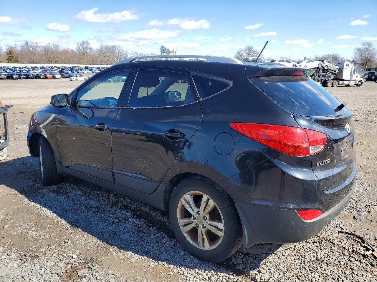 2011 Hyundai Tucson - Фото 2