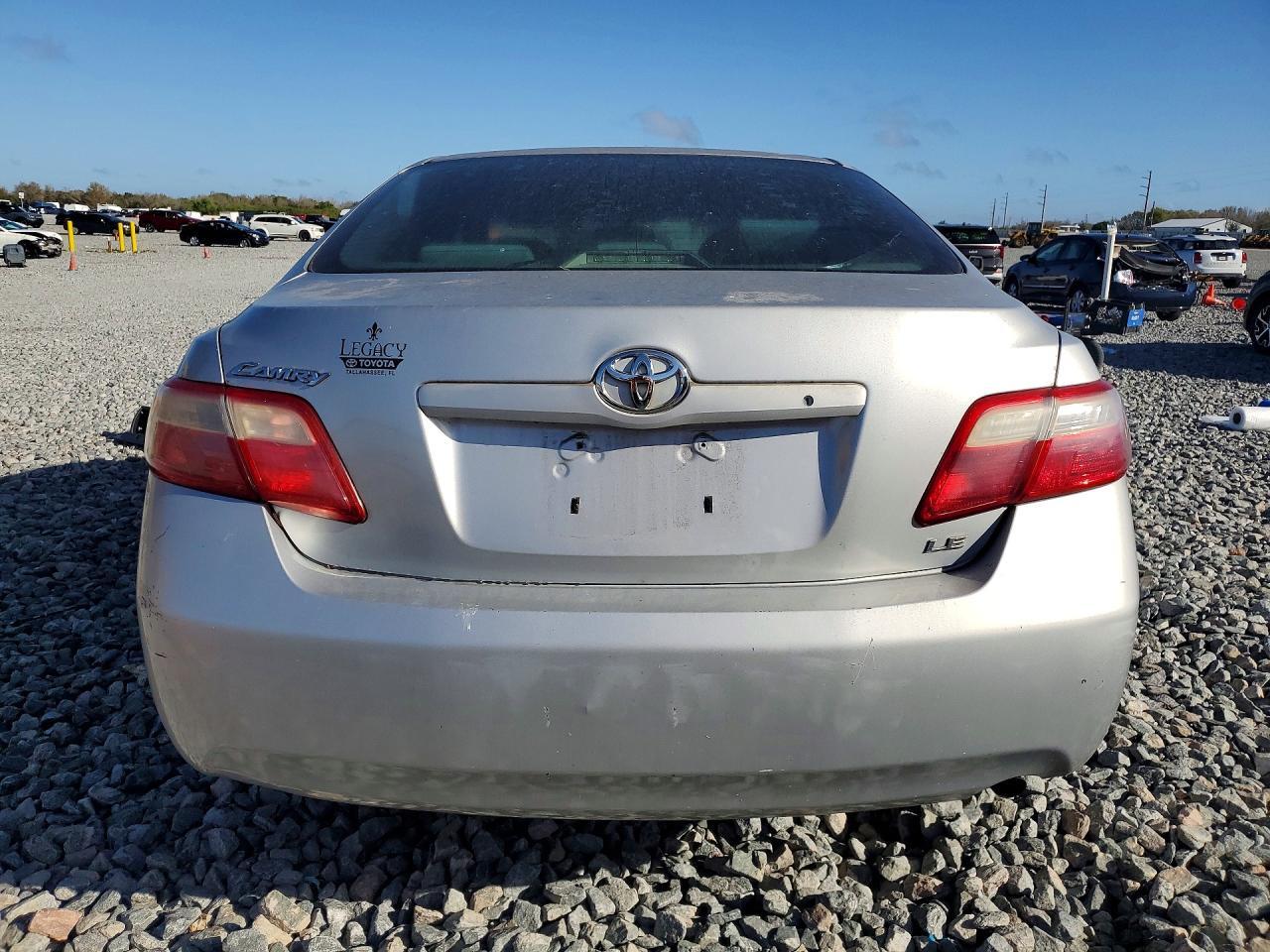 2007 Toyota Camry Le - Image 6
