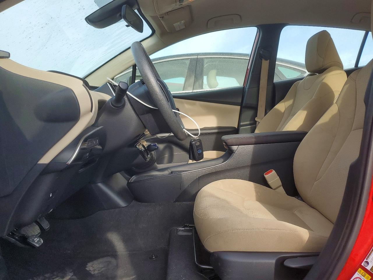 2019 Toyota Prius Le - Фото 7