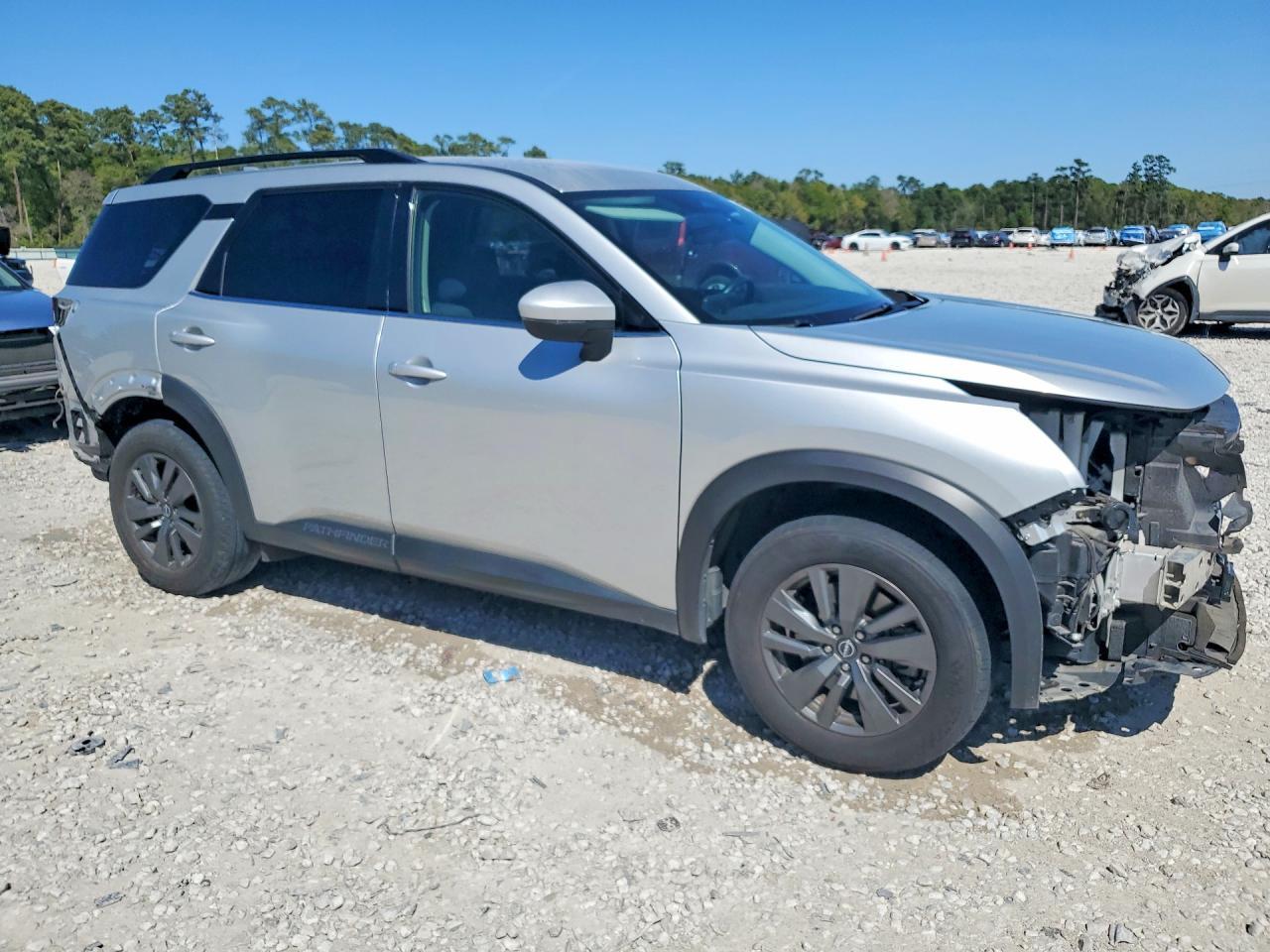 2023 Nissan Pathfinder Sv - Image 4
