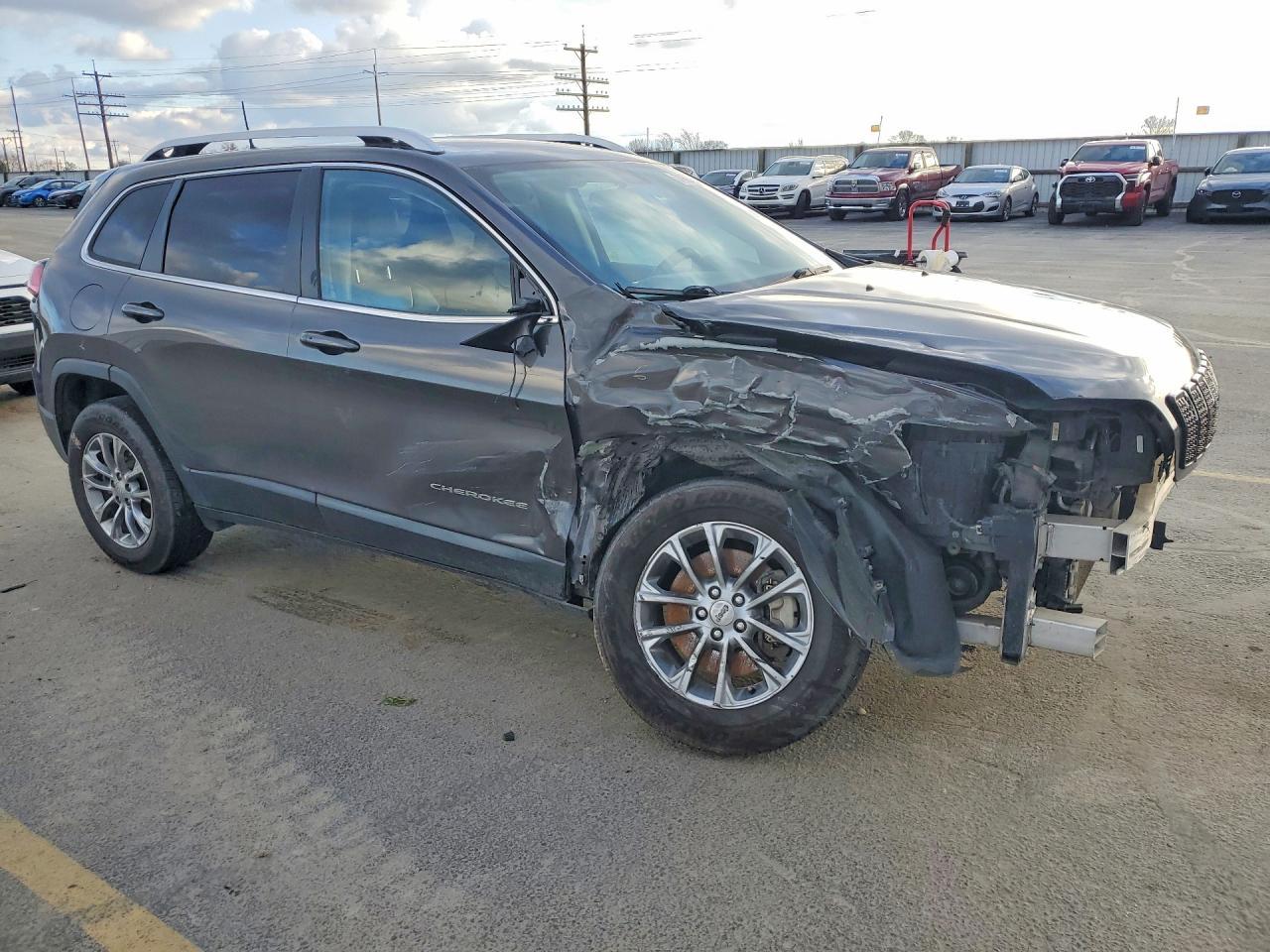 2019 Jeep Cherokee - Фото 4