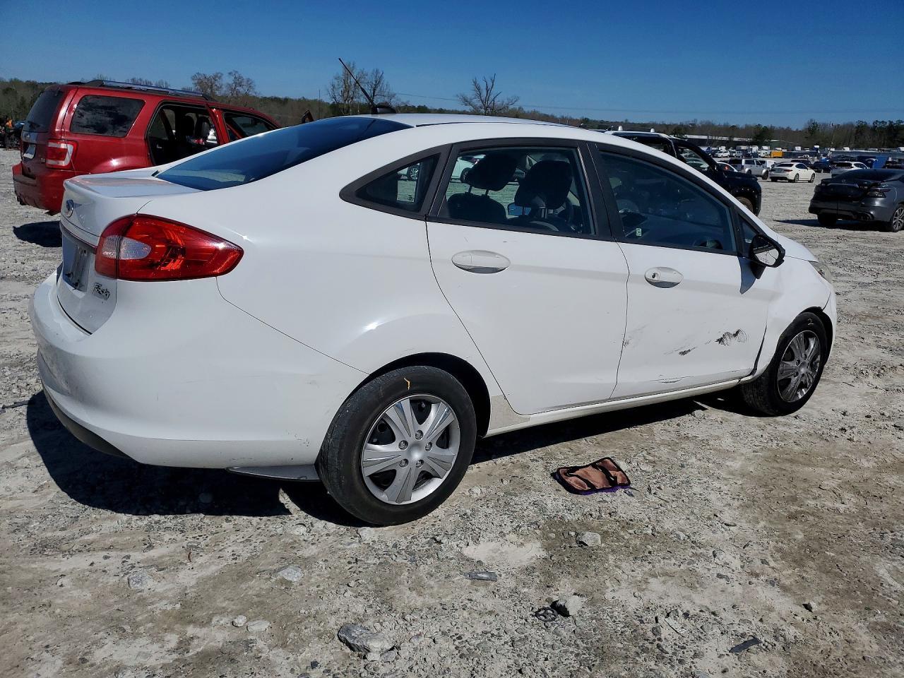 2012 Ford Fiesta S - Image 3