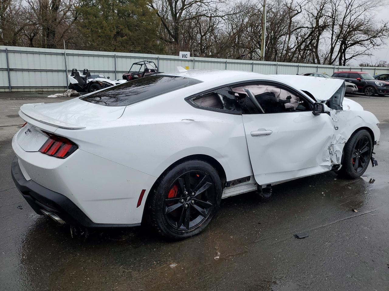 2024 Ford Mustang Gt - Image 3