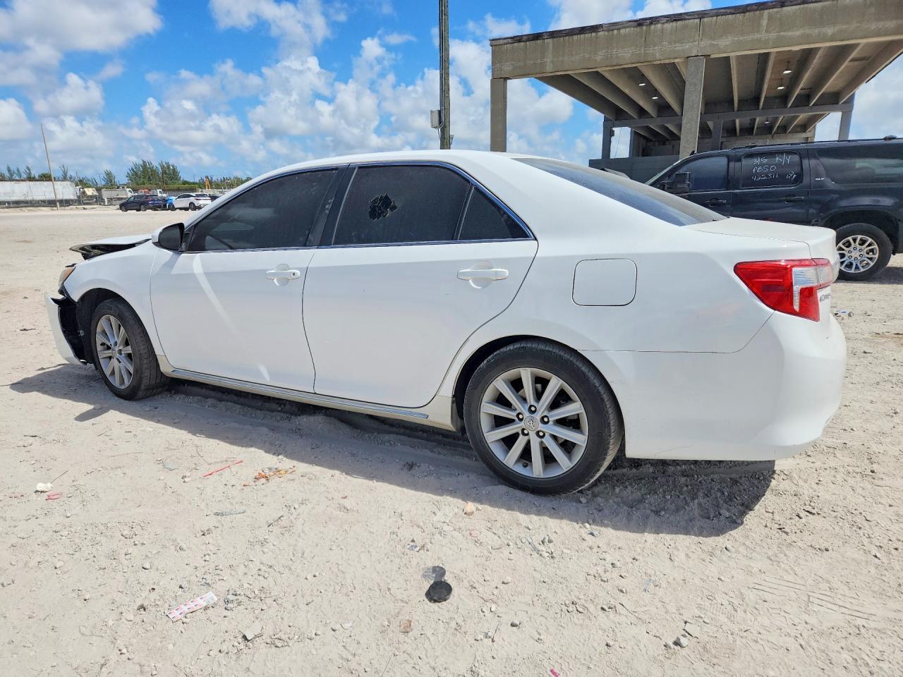 2012 Toyota Camry Xle - Фото 2
