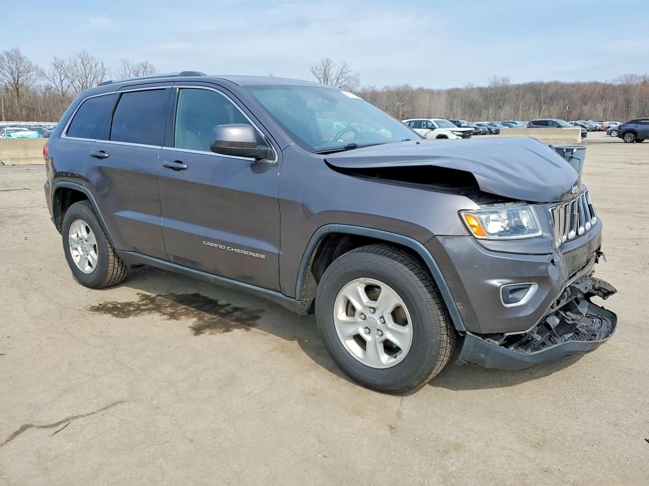 2014 Jeep Grand Cherokee Laredo - Image 4