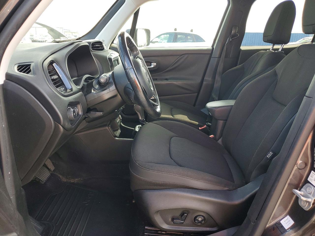 2018 Jeep Renegade Latitude - Image 7