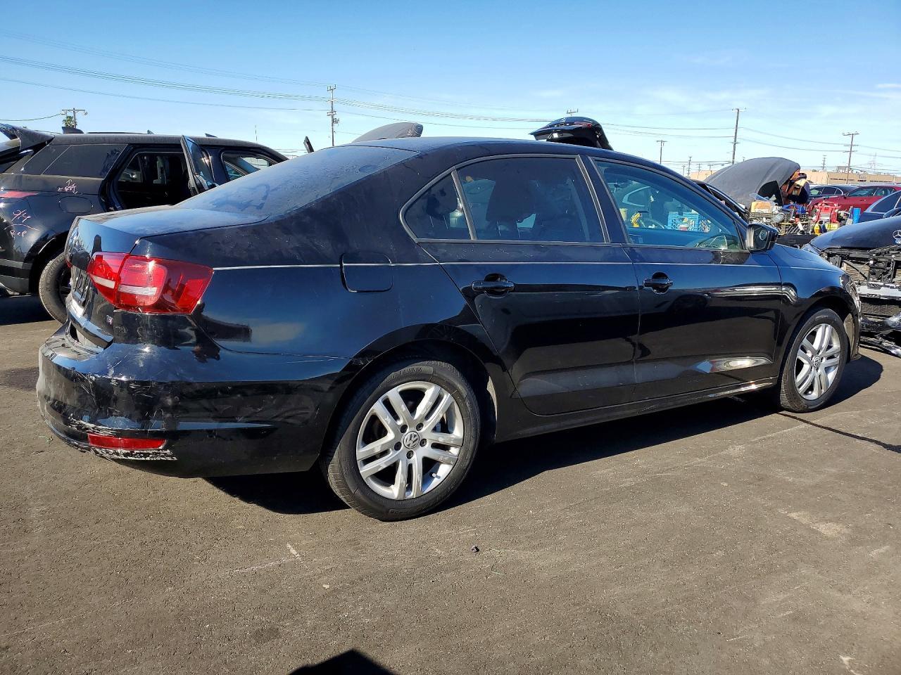 2018 Volkswagen Jetta S - Фото 3