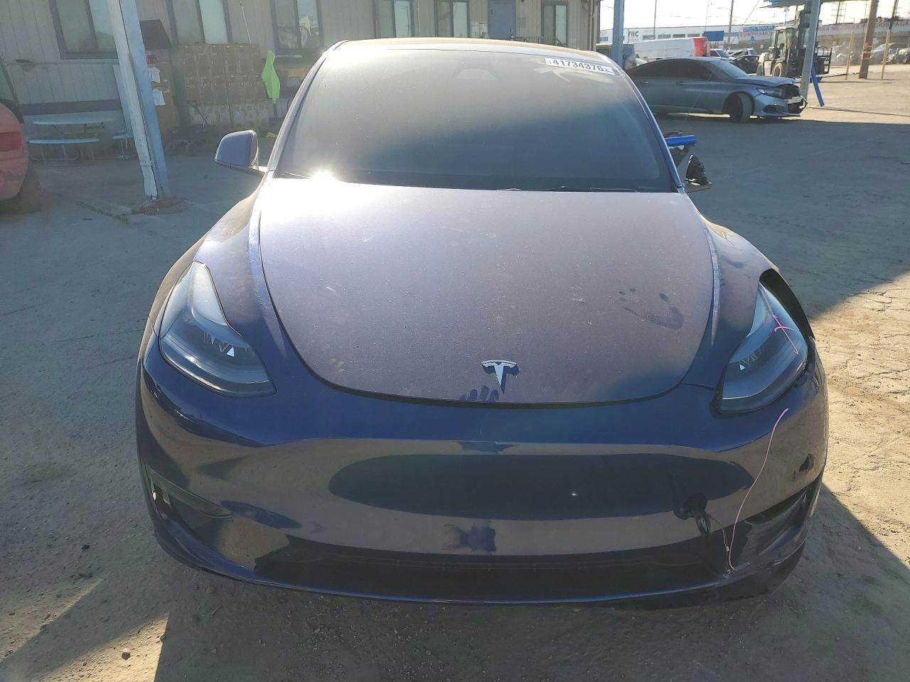 2024 Tesla Model Y - Фото 5