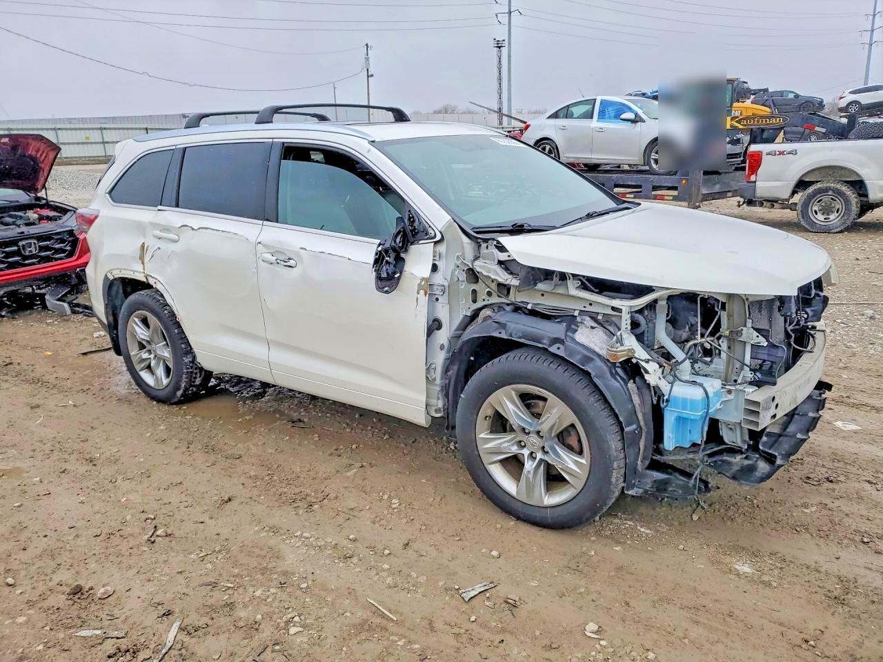 2015 Toyota Highlander Limited - Image 4