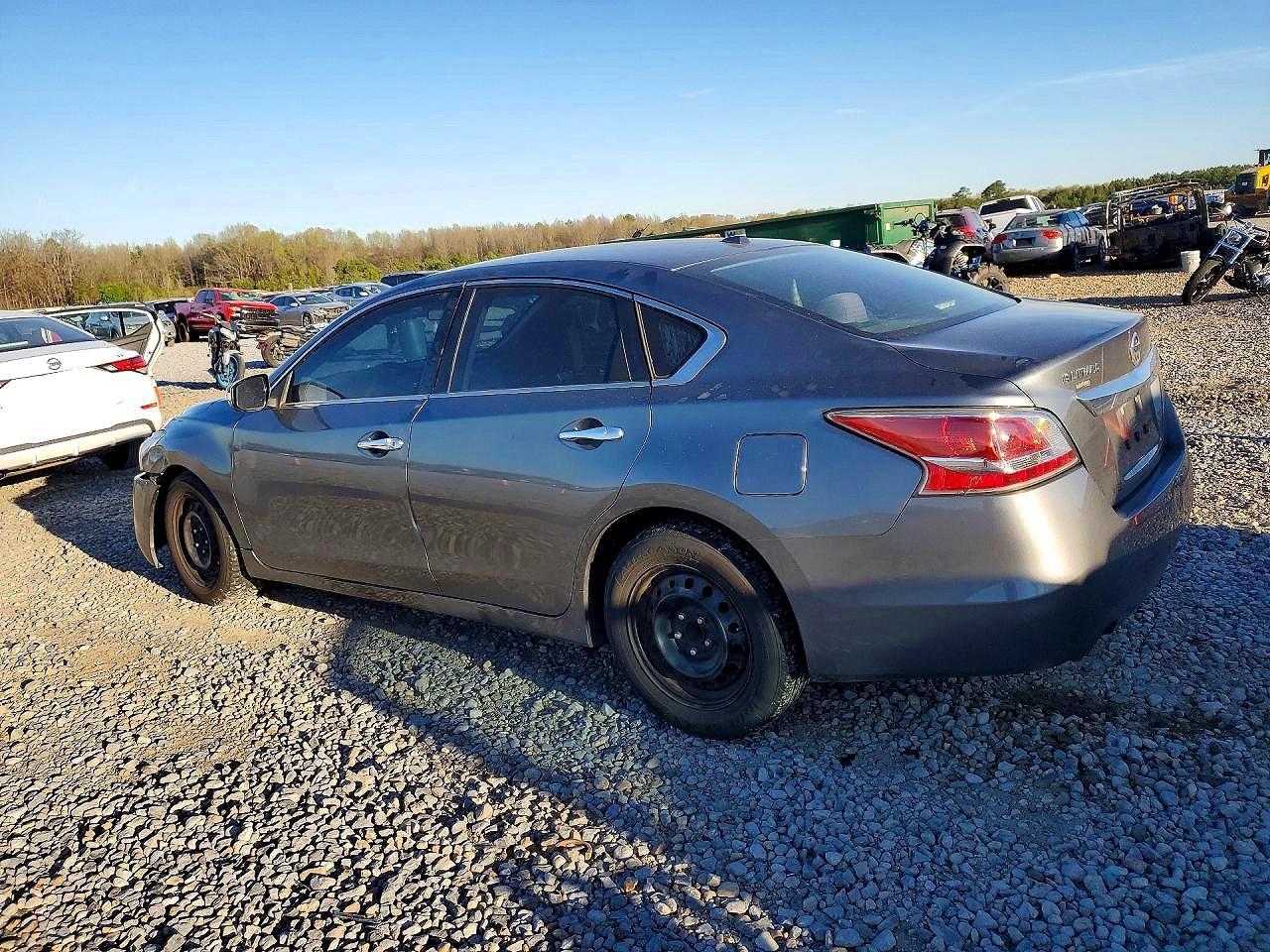 2015 Nissan Altima 2.5 S - Image 2