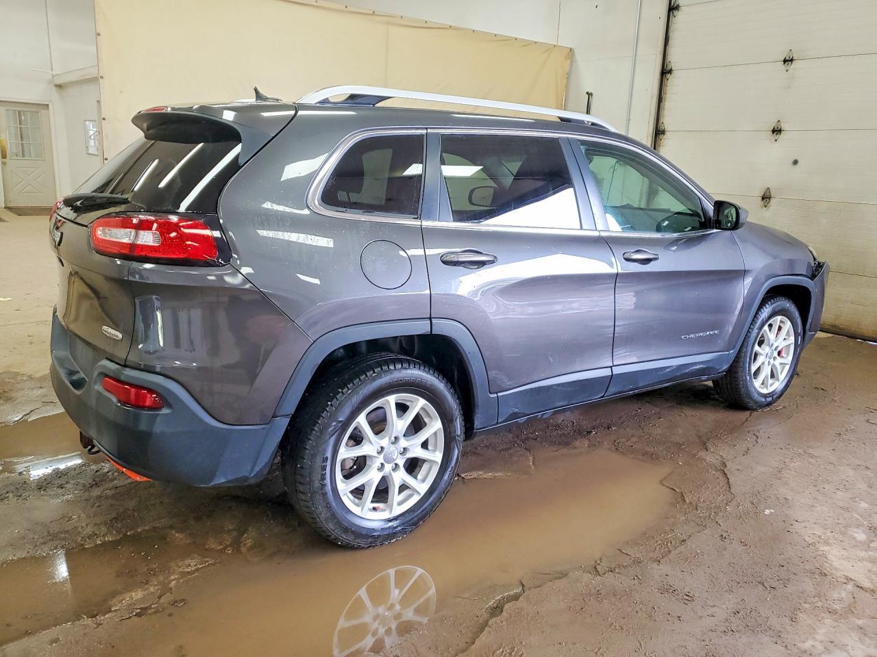 2015 Jeep Cherokee Latitude - Фото 3