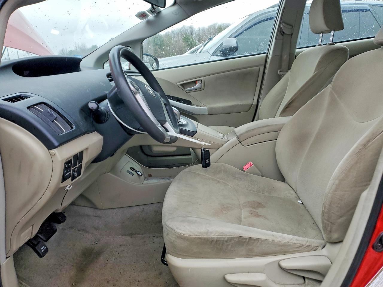 2013 Toyota Prius - Image 7