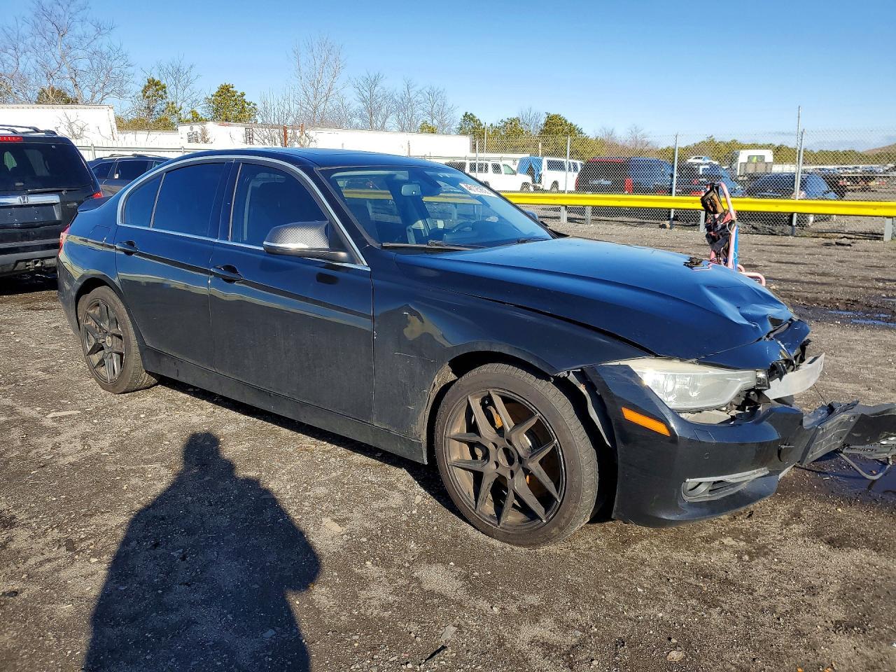 2015 BMW 335 Xi - Image 4