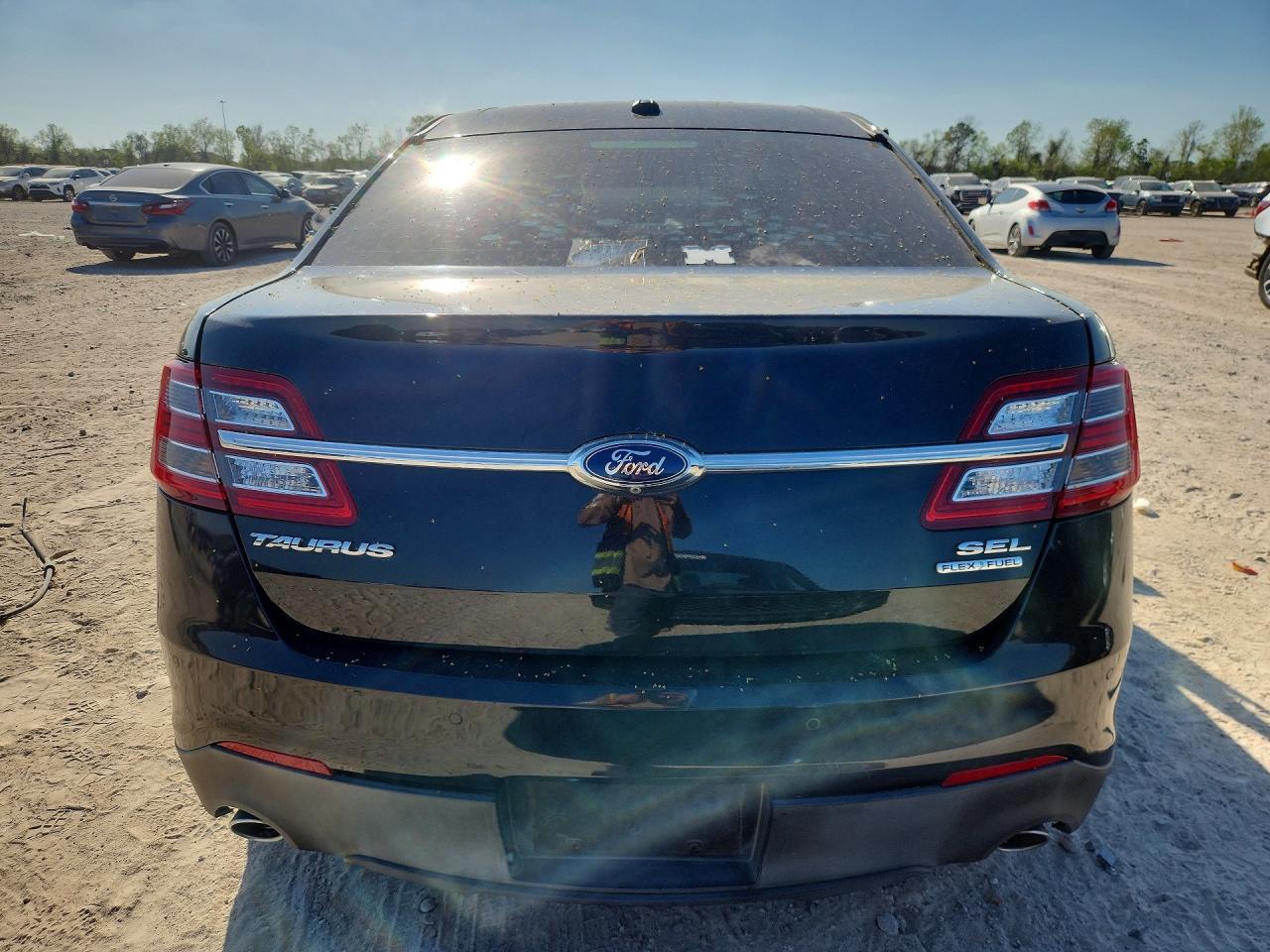 2015 Ford Taurus Sel - Image 6