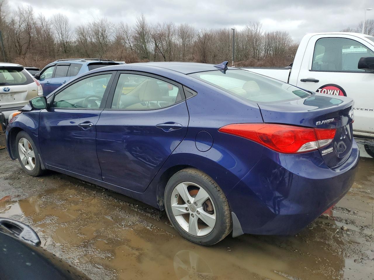 2013 Hyundai Elantra Gls - Фото 2