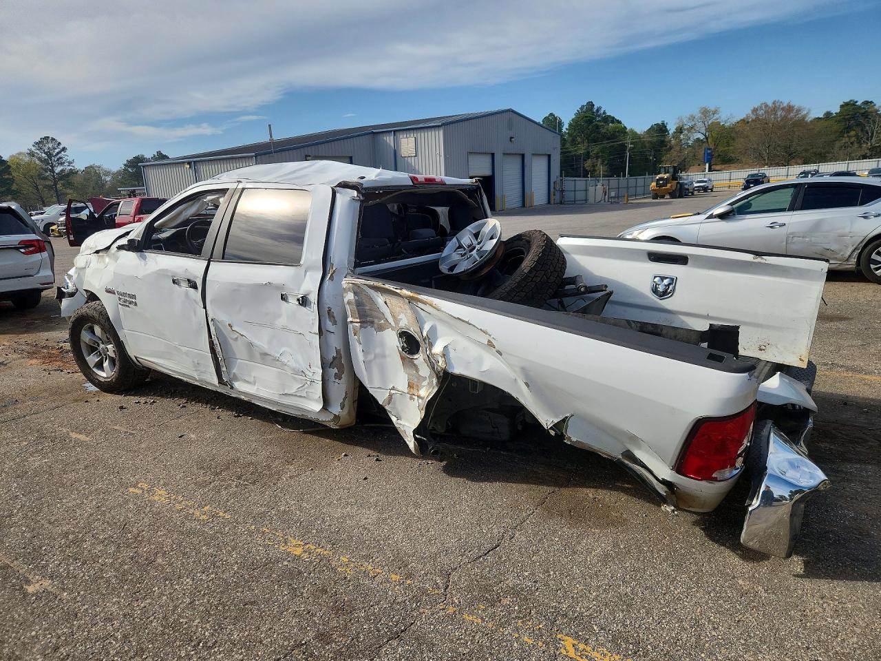 2021 Ram 1500 Classic Slt - Фото 2