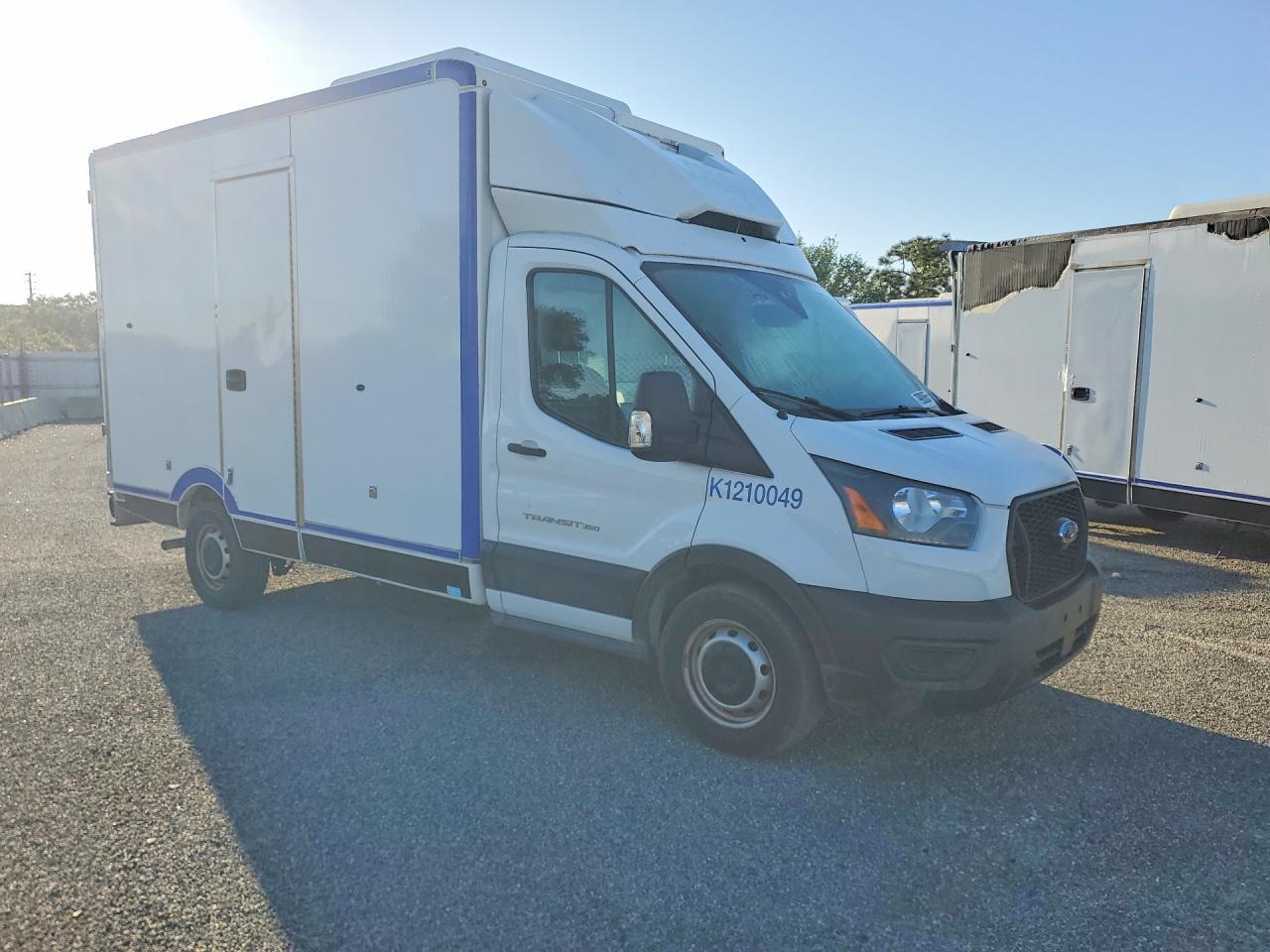 2020 Ford Transit Delivery Truck - Фото 4