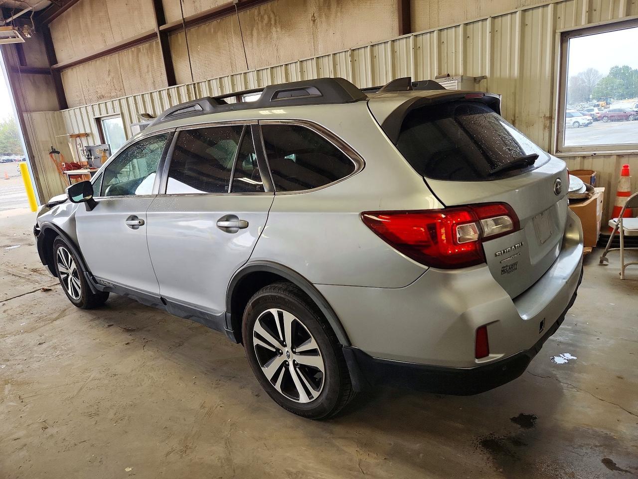 2018 Subaru Outback 2.5I Limited - Image 2