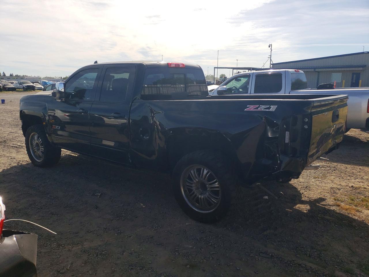 2017 Chevrolet Silverado K1500 Lt - Фото 2