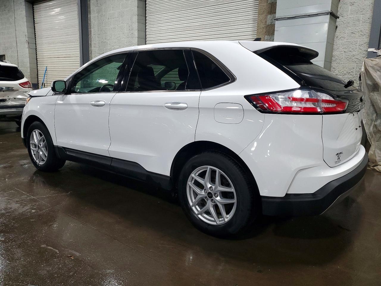 2023 Ford Edge Sel - Image 2