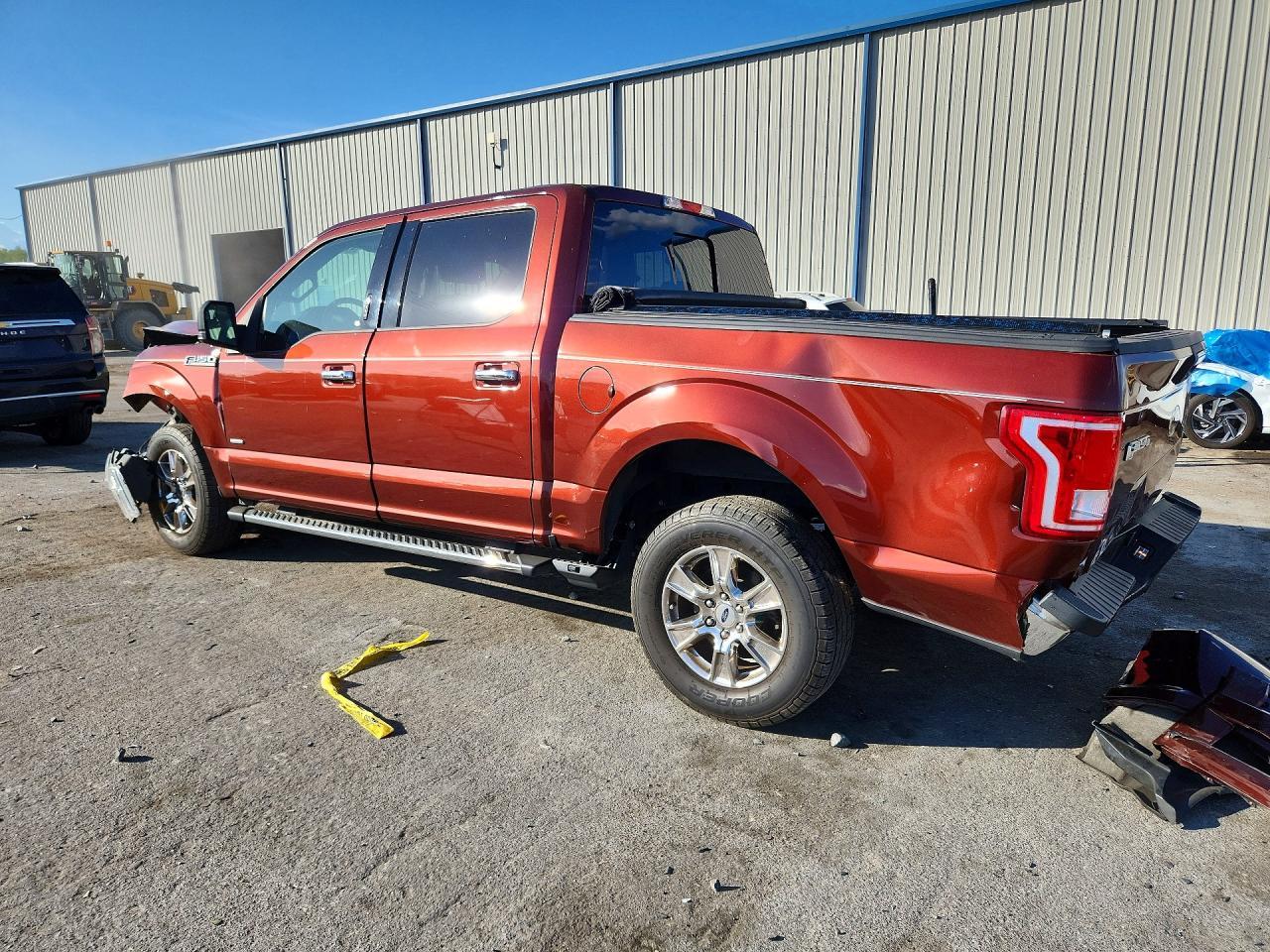 2015 Ford F150 Supercrew - Фото 2