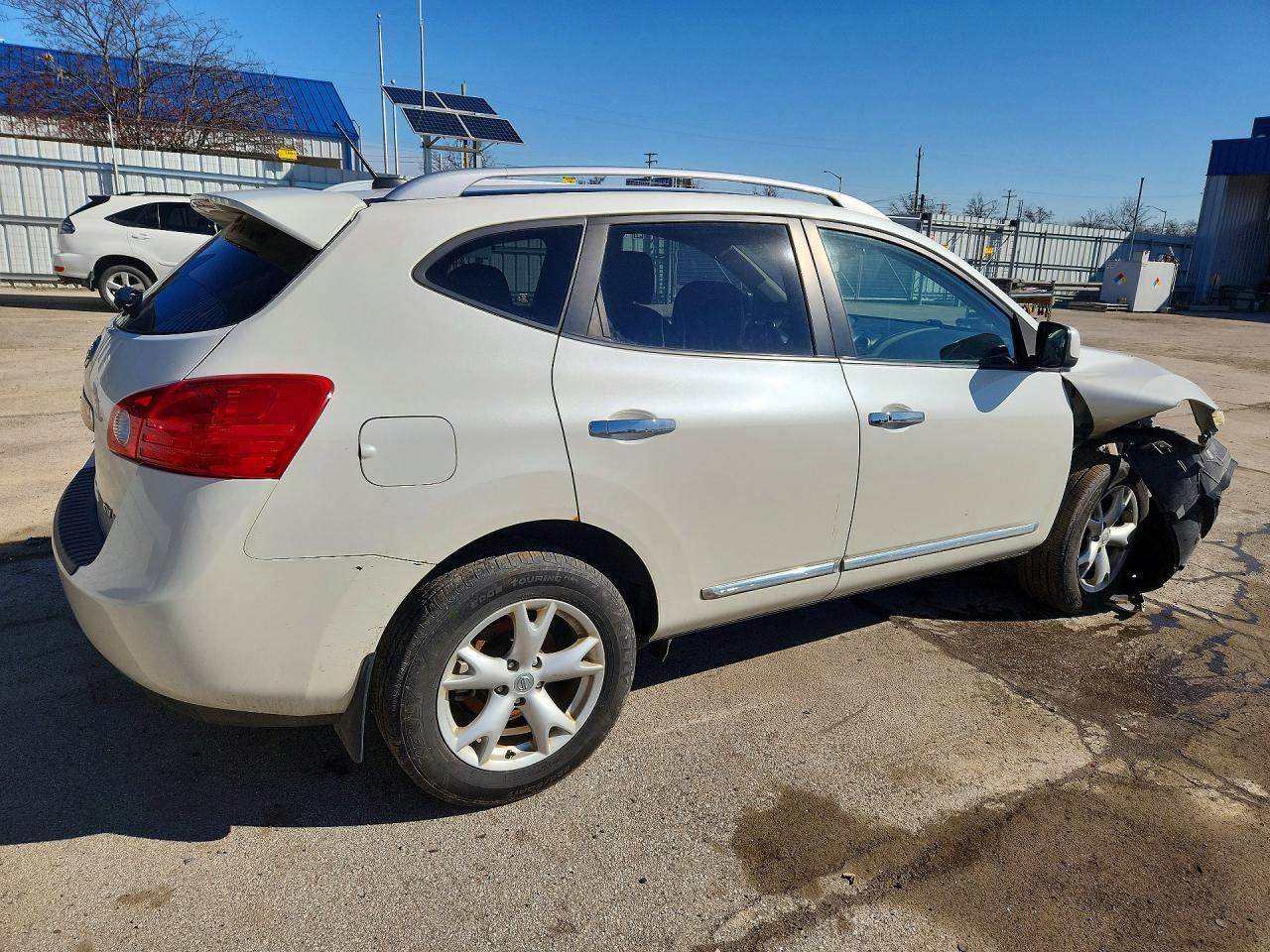 2011 Nissan Rogue S - Image 3