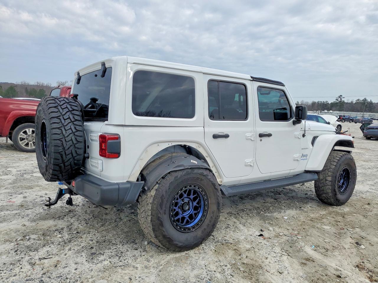 2021 Jeep Wrangler Unlimited Sahara 4Xe - Image 3