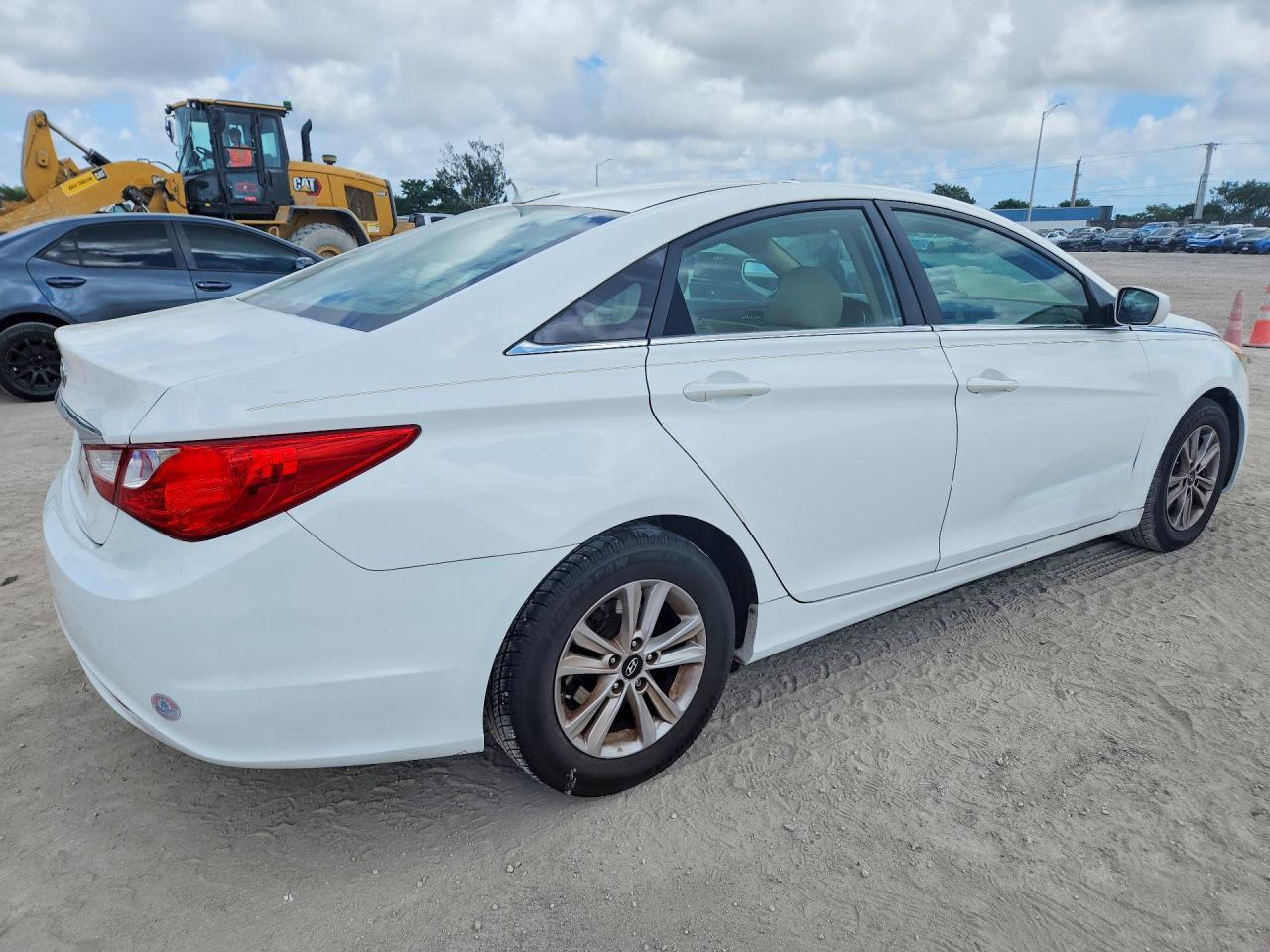 2013 Hyundai Sonata Gls - Фото 3